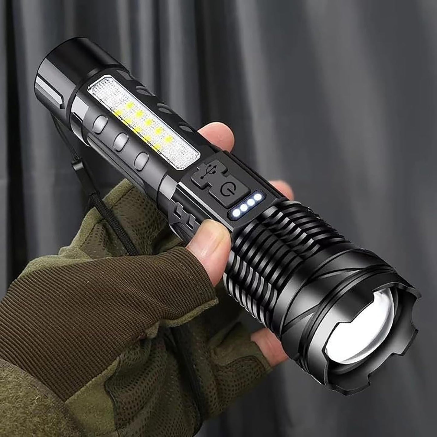 EARRCK Outdoor Strong Flashlight